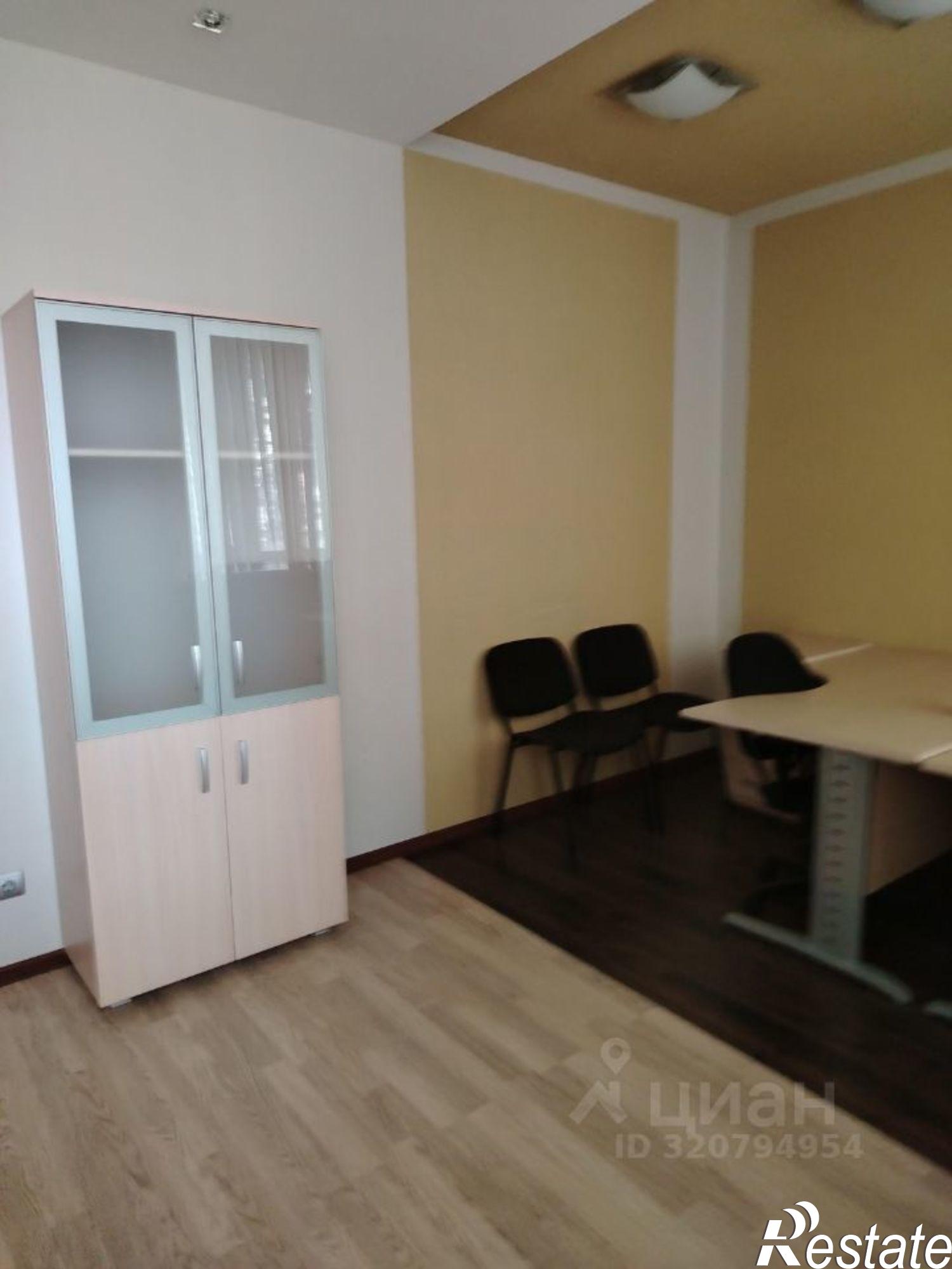 Сдать офис, помещение под офис за 9 000 рублей на Ленинский посёлок, 30