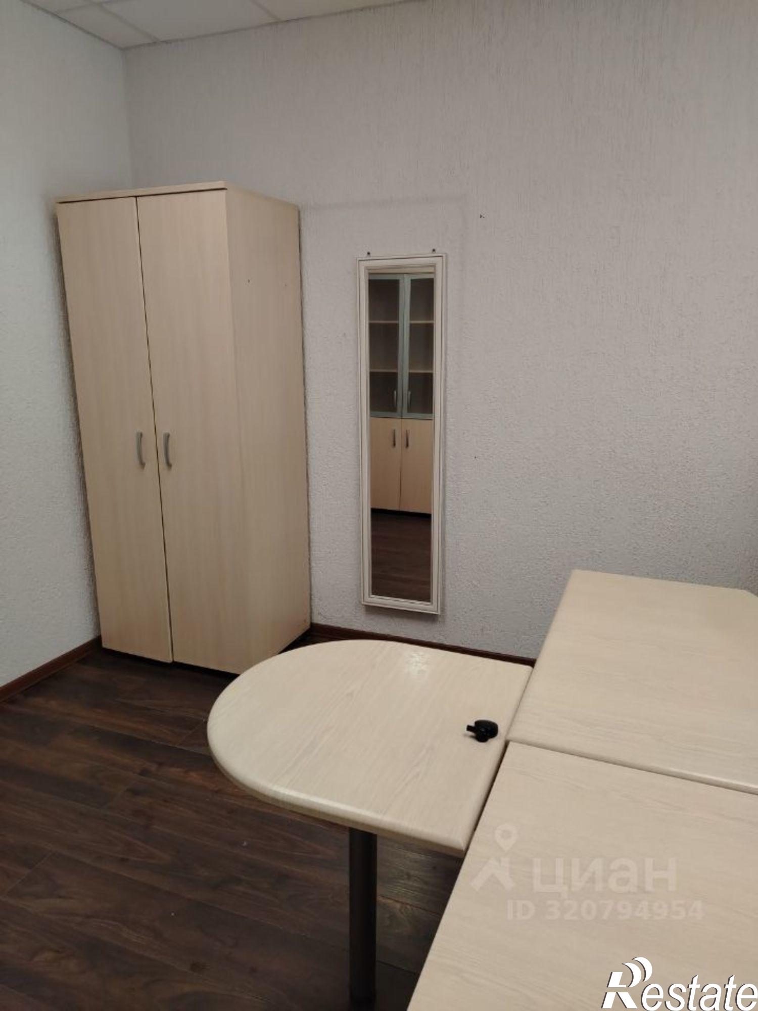 Сдать офис, помещение под офис за 9 000 рублей на Ленинский посёлок, 30