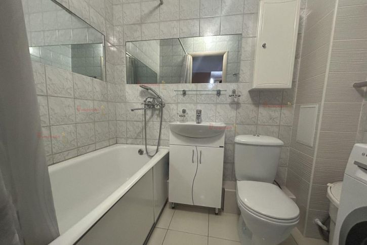 2-комн квартира Бажова 5а