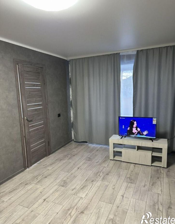 2-комн квартира ул Гвардейцев, 10Б,  д. 10Б