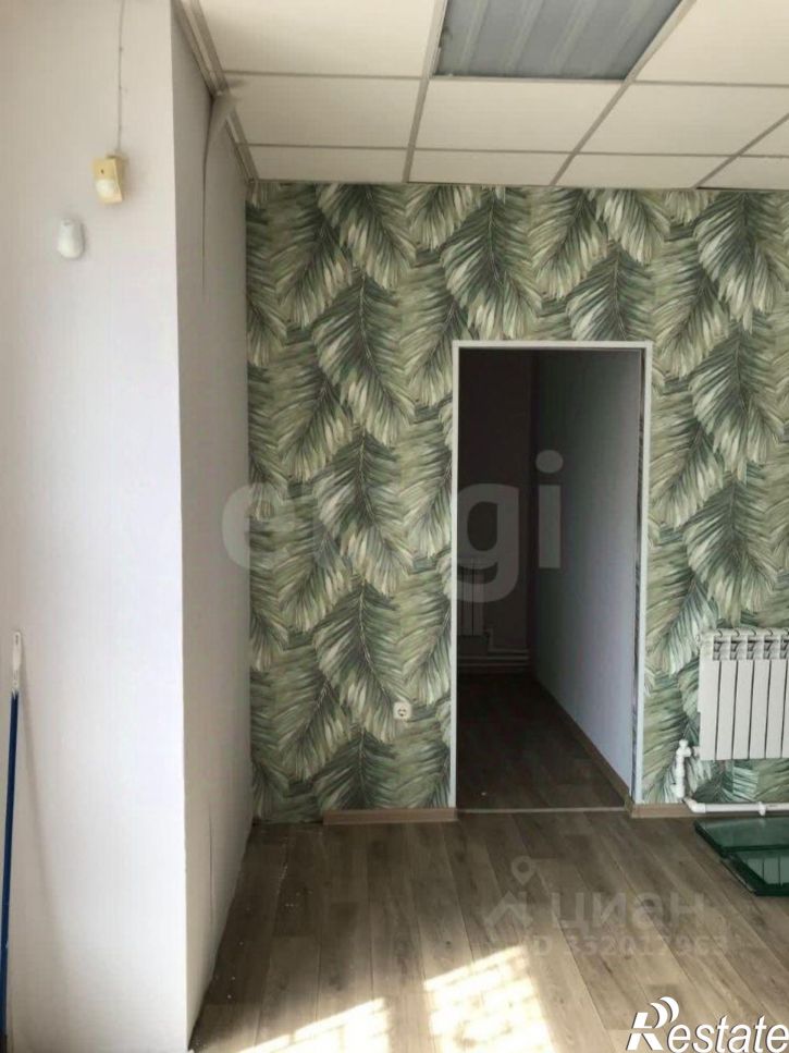 Торговое помещение ул Самстроя, 1,  д. 1